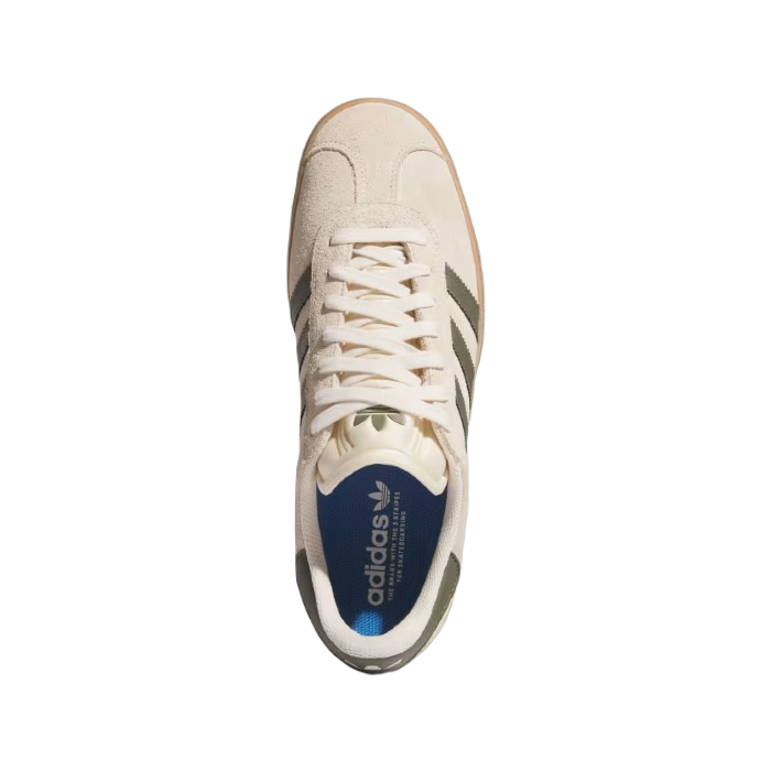 ADIDAS GAZELLE ADV SCHOENEN - ECRU TINT/FOCUS OLIVE/GUM The Old Man Boardsports Adidas