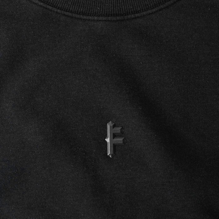 FORMER METAL F CREW SWEATER BLACK